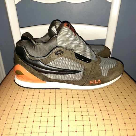 Fila - Picture 1 of 4